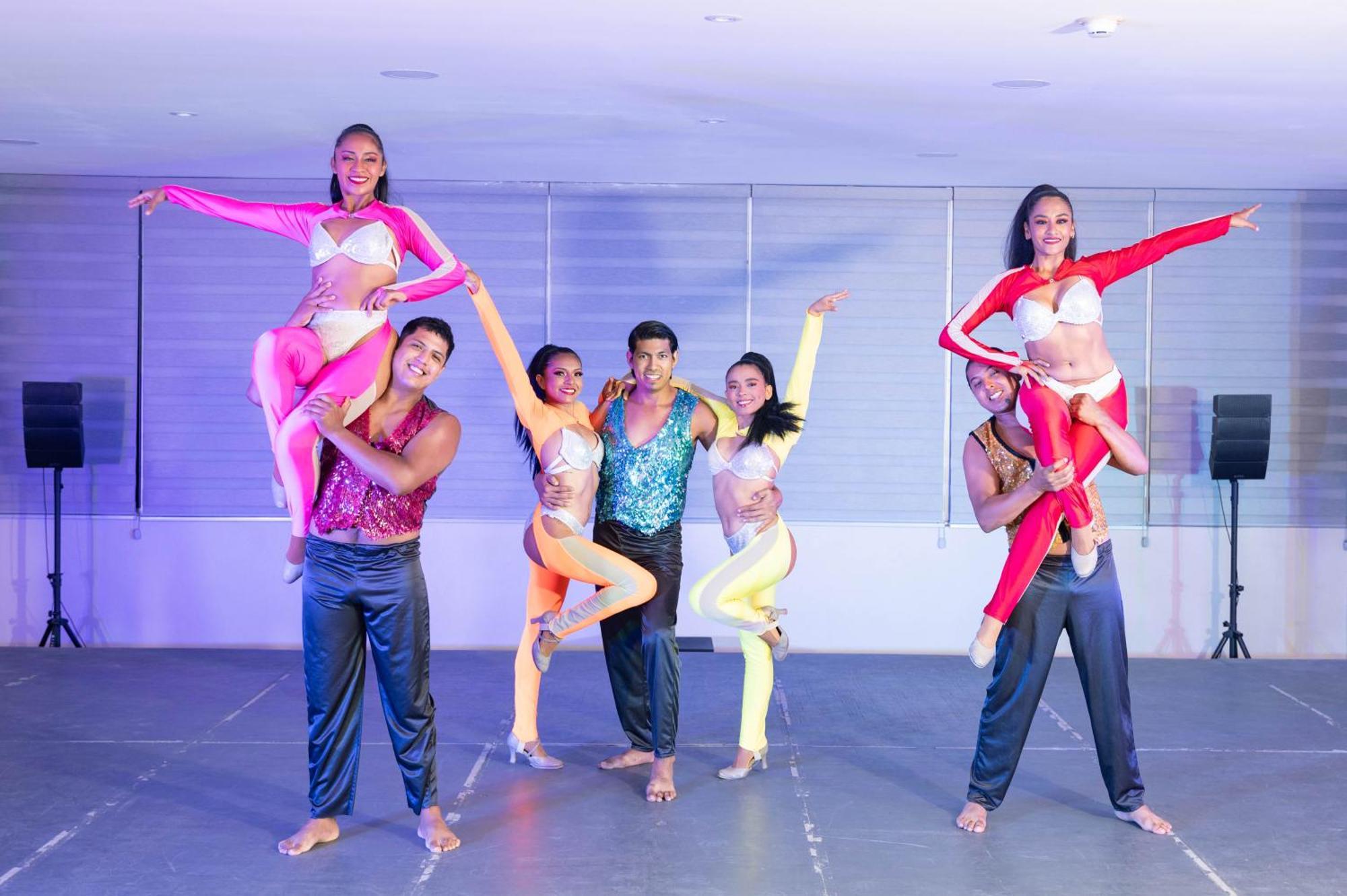 Ritz Acapulco All Inclusive Buitenkant foto The 2012 Philippine National Dance Company