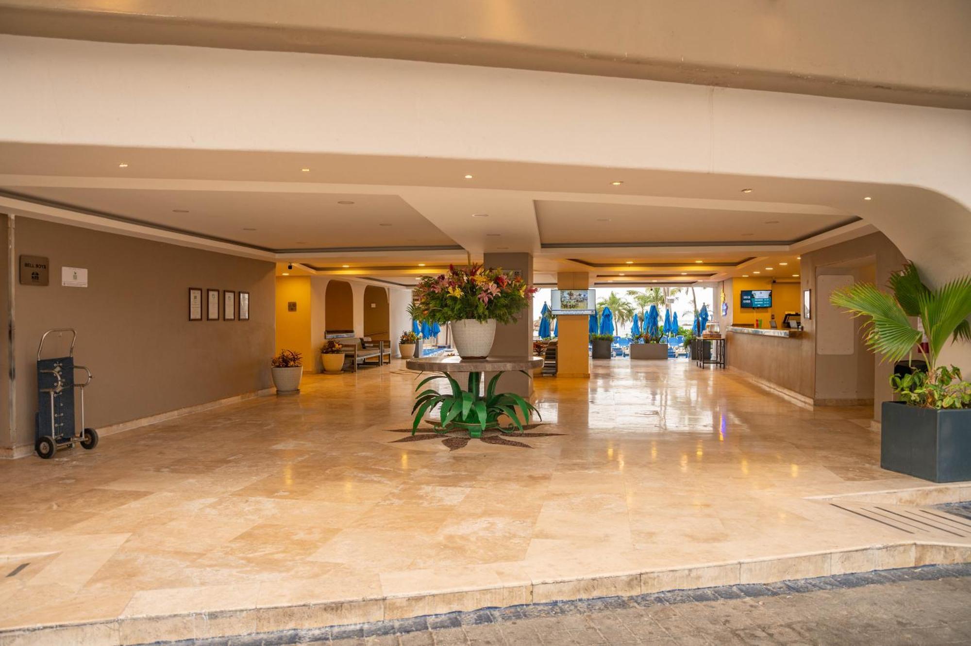 Ritz Acapulco All Inclusive Buitenkant foto Lobby