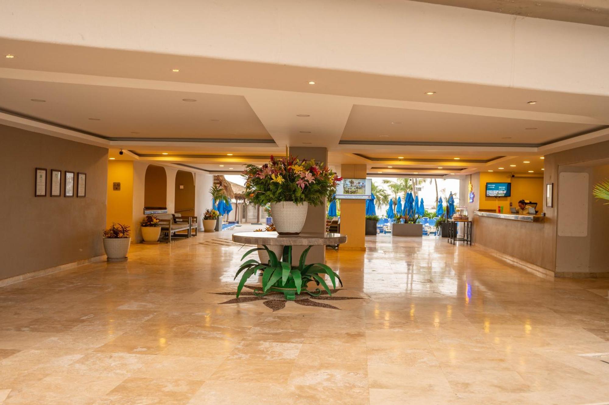 Ritz Acapulco All Inclusive Buitenkant foto Lobby