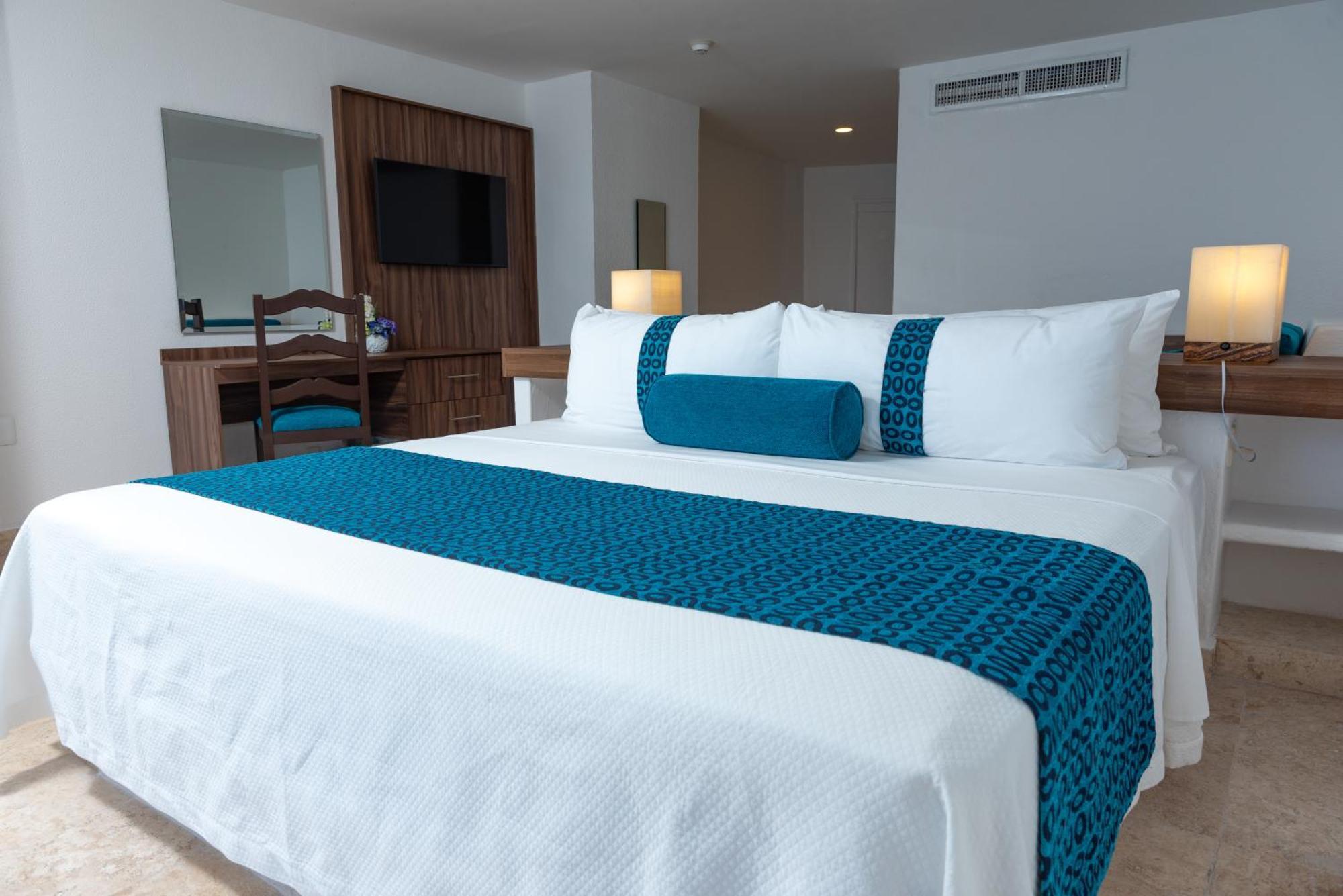 Ritz Acapulco All Inclusive Buitenkant foto A bed runner