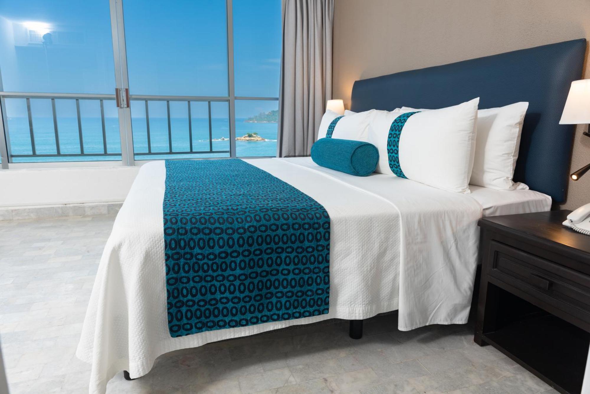 Ritz Acapulco All Inclusive Buitenkant foto A bed runner